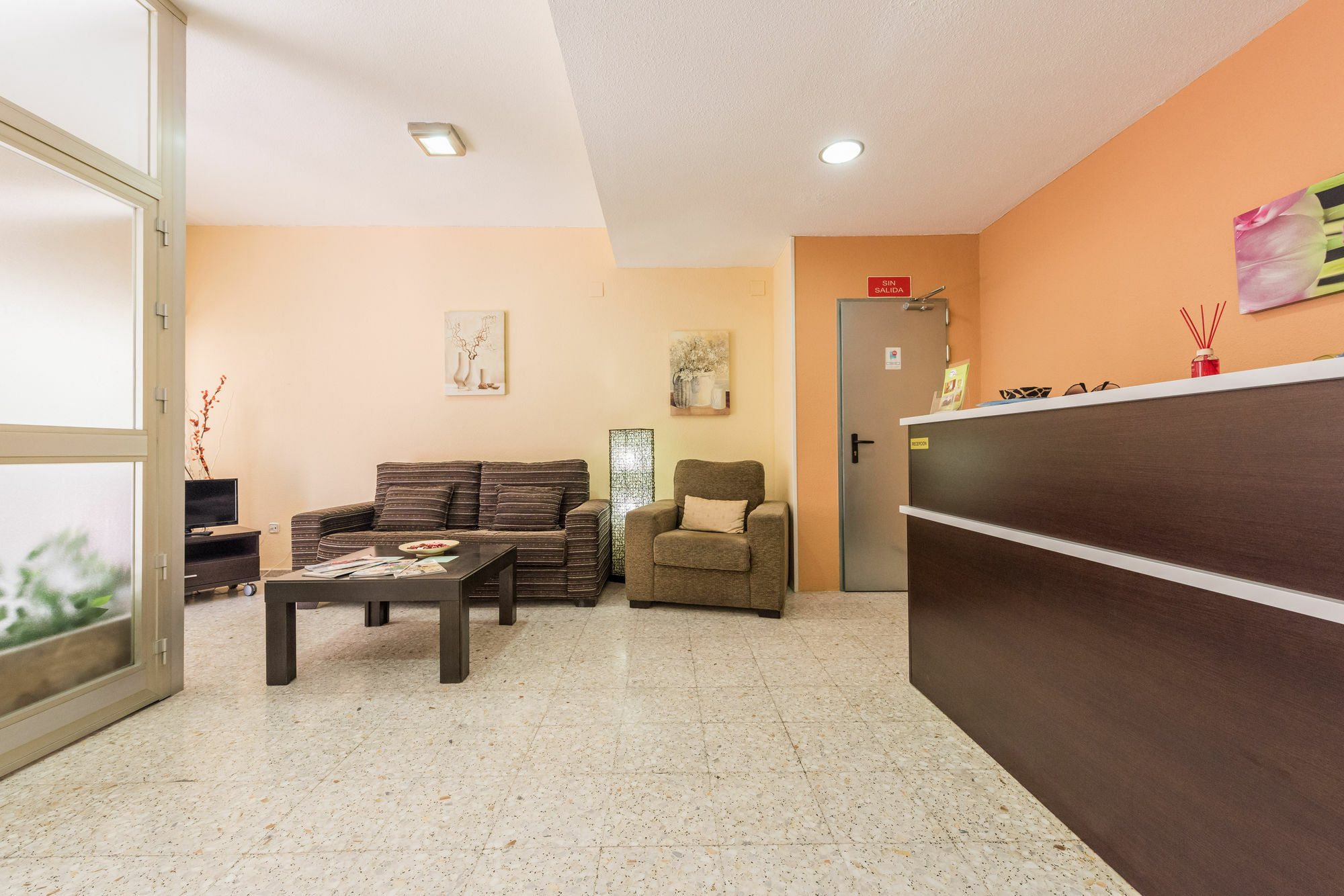 Hostal Arkanta Arganda Del Rey Exterior foto
